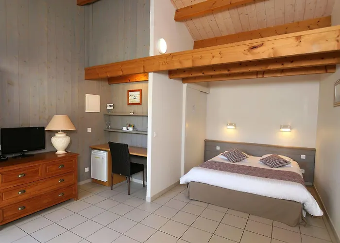 Hotel La Villa - Hotel Bien Etre 4*